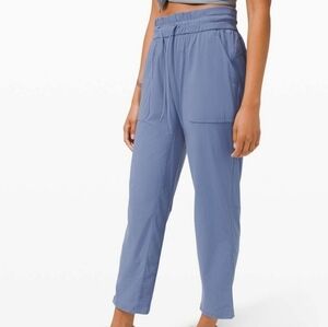 Lululemon Beyond the Studio Crop In Water Drop Blue Jogger Pants Size 4